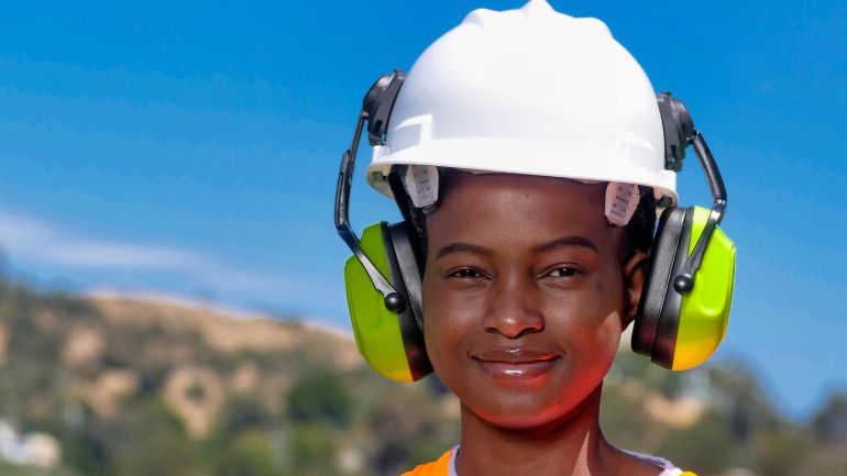 mulher segurança do trabalho